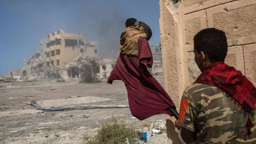 La francotiradora fue vista durante los combates en Sirte