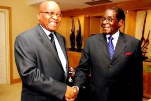Presidentes Jacob Zuma y Robert Mugabe