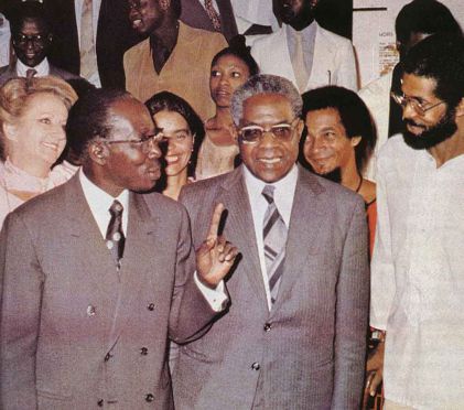 Senghor y Césaire de izquierda a derecha