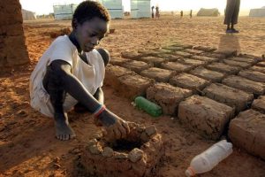 La esclavitud ha adoptado nuevas formas como trabajos forzados explotación sexual y tráfico de personas. Foto Archivo