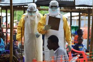 Trabajadores sanitarios de Liberia