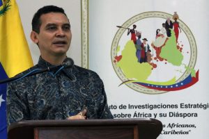 Viceministro y Director-Fundador del Centro - Reinaldo Bolívar