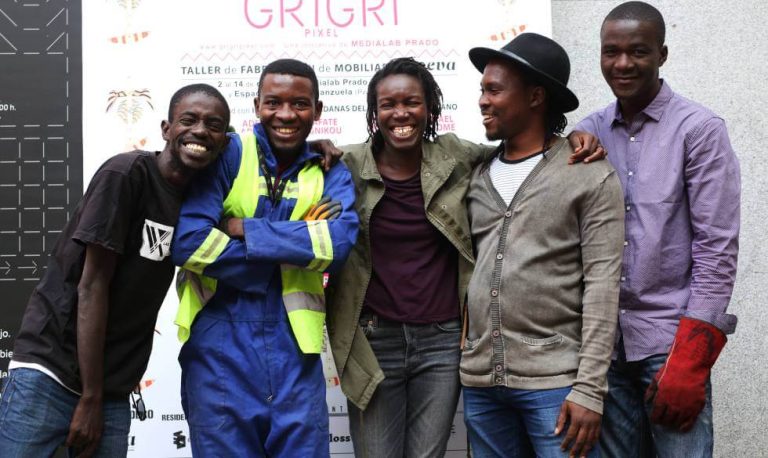 jóvenes africanos Dakar capital de Senegal