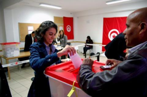 Candidatos en Túnez la mitad son mujeres