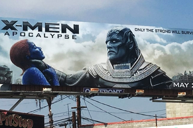 Valla publicitaria de la película X Men junio 2016