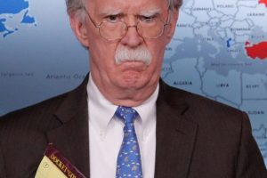 Donald Trump despide a John Bolton
