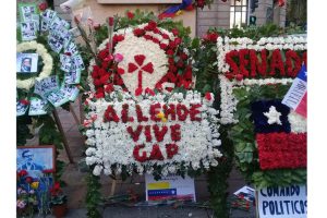 Homenaje a Salvador Allende