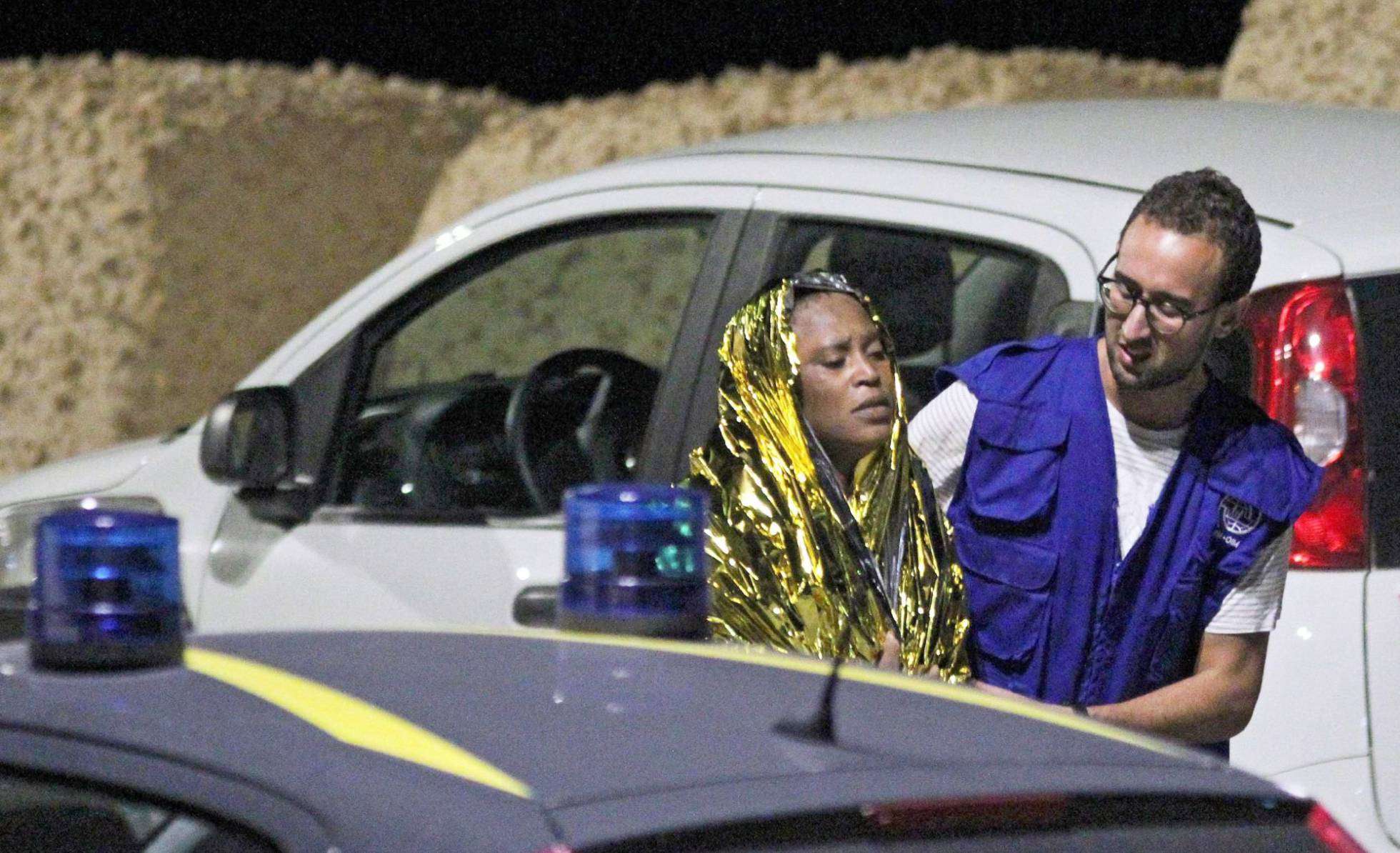 Una superviviente del naufrago frente a Lampedusa