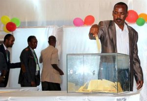 Se espera que las elecciones ayuden a superar la crisis política en Somalia