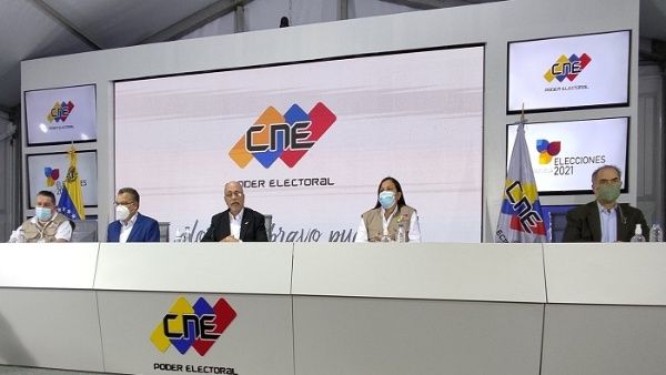 El presidente del CNE, Pedro Calzadilla, informó que hubo una participación del 41.80 por ciento de la población convocada