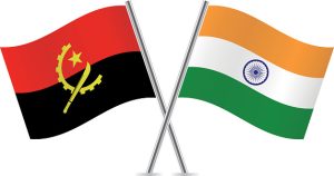 Banderas de Angola e India