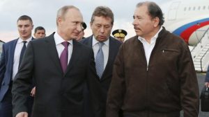 El presidente ruso, Vladímir Putin, junto a su homólogo nicaragüense, Daniel Ortega, en una visita oficial del primero en 2014 - REUTERS -