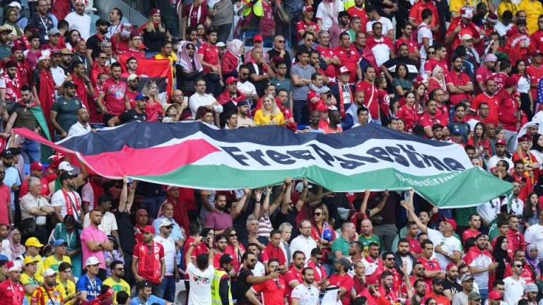 - Manifestaciones de apoyo a la causa palestina en Catar 2022 - Sputnik Mundo, 1920, 09.12.2022. © AP Photo / Petr David Josek -