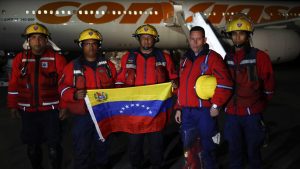 Rescatistas venezolanos