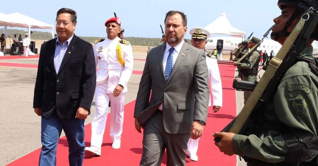 Presidente de Bolivia Luis Arce y el ministro para Relaciones Exteriores de Venezuela Yván Gil