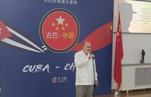 Embajador cubano en China