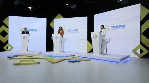 Al final del debate los aspirantes a la Presidencia de Ecuador enviaron mensajes a la ciudadanía. I Foto: CNE Ecuador