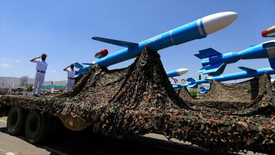 Un misil de crucero yemení tipo Sayad durante un desfile militar en Saná la capital de Yemen 21 de septiembre de 2023.