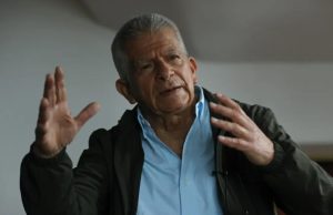 El jefe negociador del ELN Aureliano Carbonell