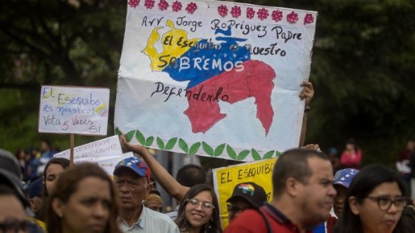 En este encuentro por solicitud de ambos dignatarios también estará presente el presidente de Brasil Luiz Inácio Lula da Silva.