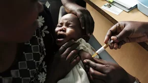 Programa mundial de vacunación contra la malaria para niños