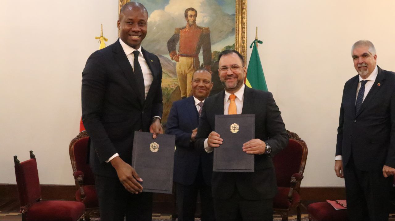 Venezuela y Santo Tomé y Príncipe suprimen requisito de visa para pasaportes especiales