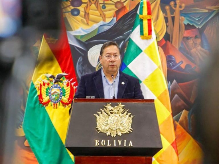 Arce prensa sobre intento de golpe