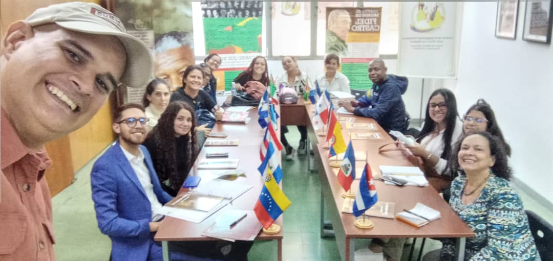 Primera clase con el facilitador Benjamín Martínez 