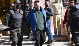 El destituido jefe militar Juan José Zúñiga fue trasladado a El Abra, una cárcel de máxima seguridad en Cochabamba. Foto: @MindeGobierno