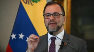 Yván Gil aseguró que la UE está irrespetando la soberanía venezolana.- Foto: RT.