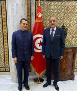 Reinaldo Bolivar embajador de la Republica Bolivariana de Venezuela ante la República de Túnez, junto al ministro de Asuntos Exteriores, Migraciones y Tunecinos en el Exterior, Mohamed Ali Nafti