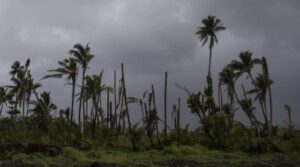 Huracanes Helene y John se fortalecen y no dan tregua a México - Foto / Dennis M. Rivera Pichardo