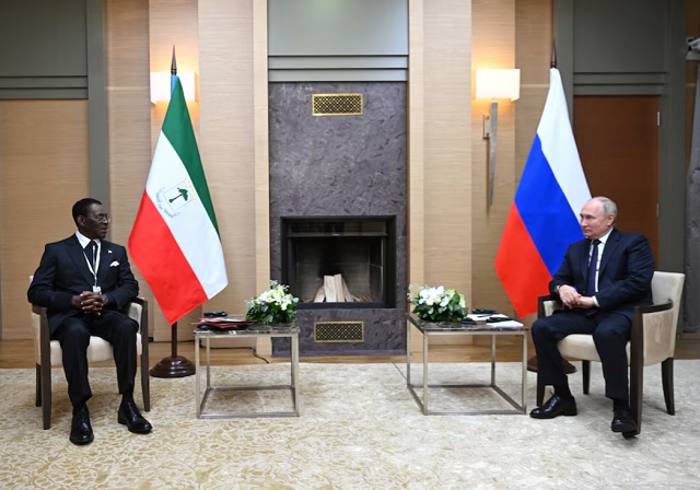 El presidente ruso, Vladimir Putin y el presidente de Guinea Ecuatorial, Teodoro Obiang Nguema Mbasogo