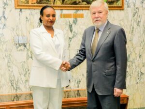 Directora Lelise Neme y Emabajador Evgeny Terekhin