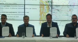 YPFB busca abordar los problemas relacionados con la importación de combustibles. Foto: ABI/ Archivo.