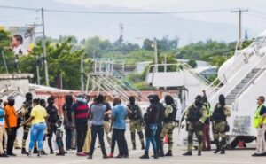 Los haitianos deportados llegaron el domingo a Port-au-Prince.