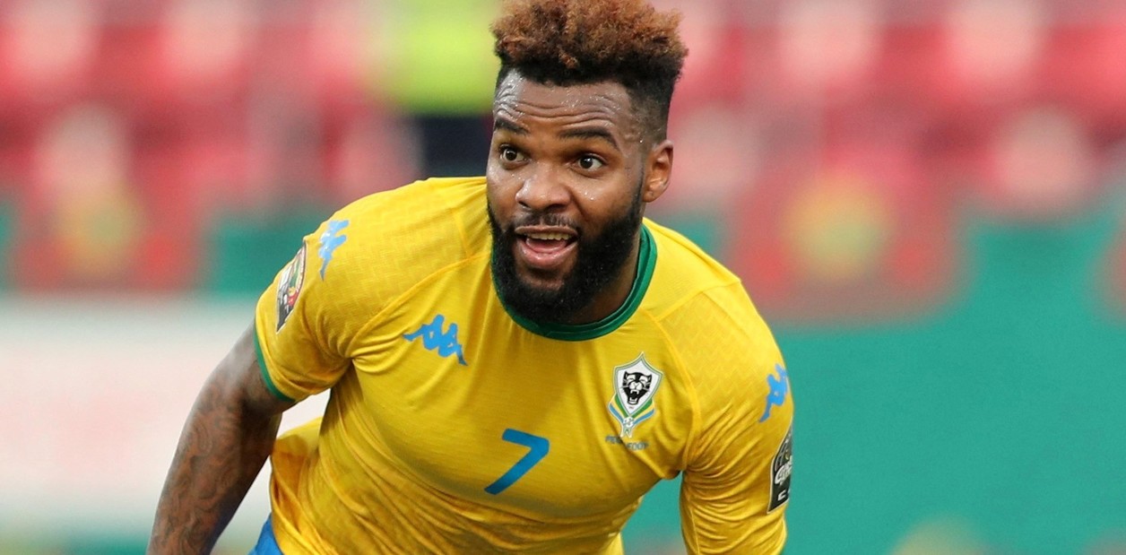 Aaron Boupendza, futbolista de 28 años de la selección de Gabón 